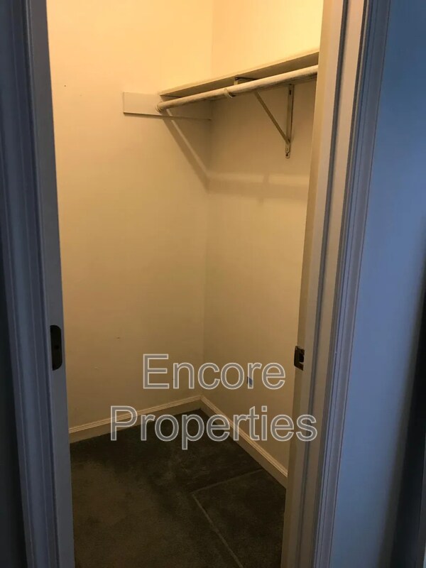 Foto del edificio - 7341 Sandy Creek Dr