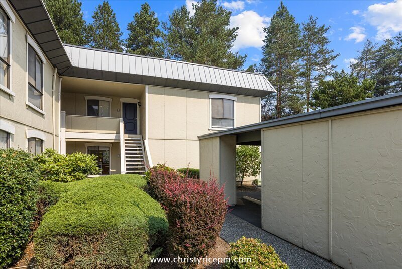 Foto principal - 1625 103rd Pl NE