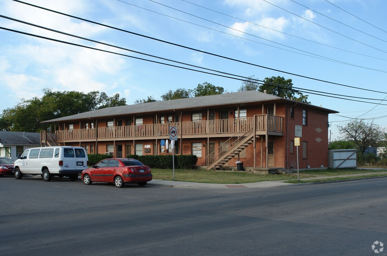 Primary Photo - Majic II Apts