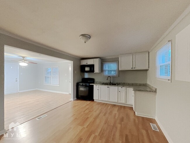 Foto del edificio - 2109 Dove Tree Ln