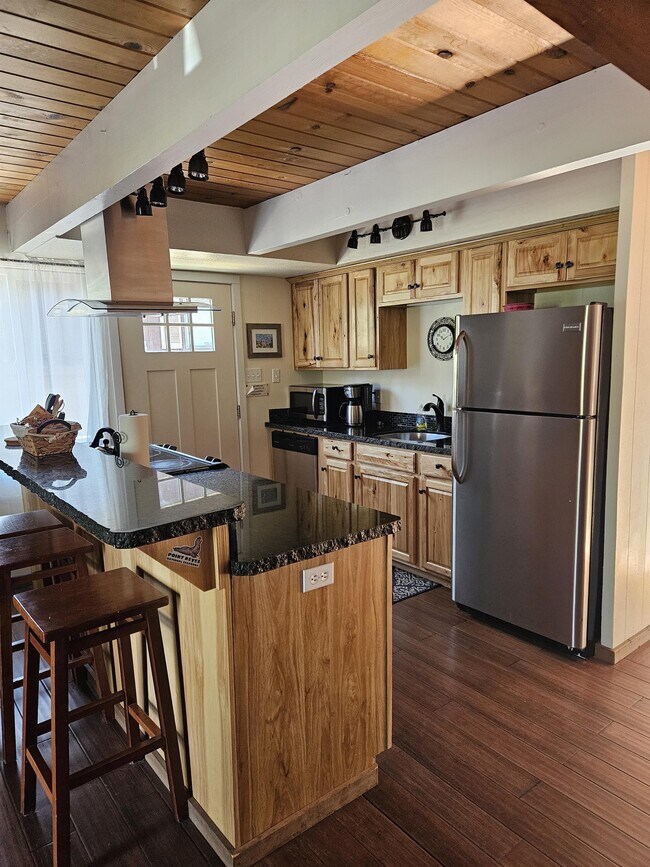 Building Photo - 22765 Black Hawk Dr
