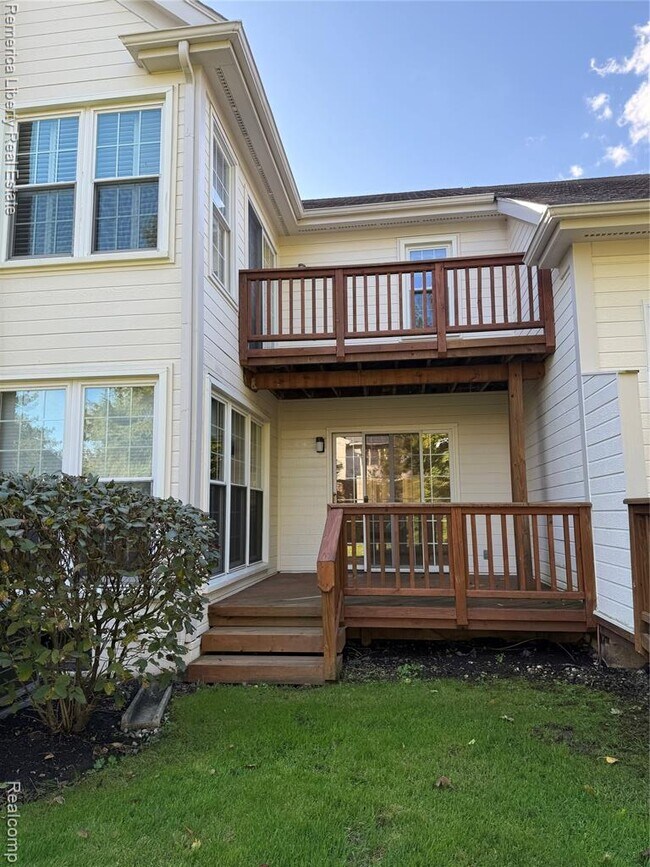 Foto del edificio - 39484 Village Run Dr