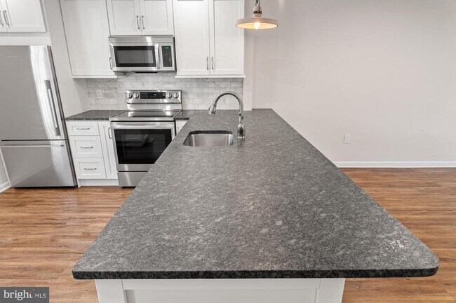 Foto del edificio - 106 Valley Stream Cir