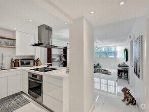 Building Photo - 1825 S Ocean Dr