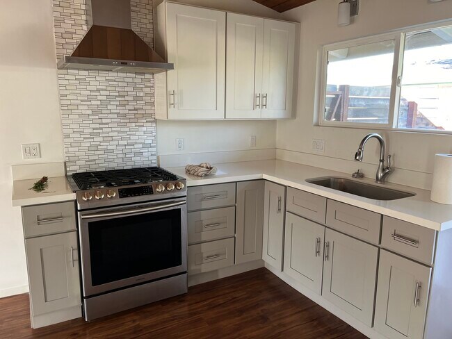 Foto del edificio - 21621 DuPont St