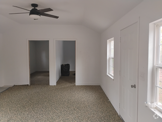 Building Photo - 14670 Cliff Briar Rd