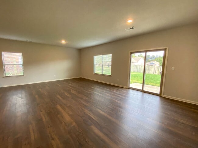 Building Photo - 4 bedroom 2 bath in Somerville built in 2023