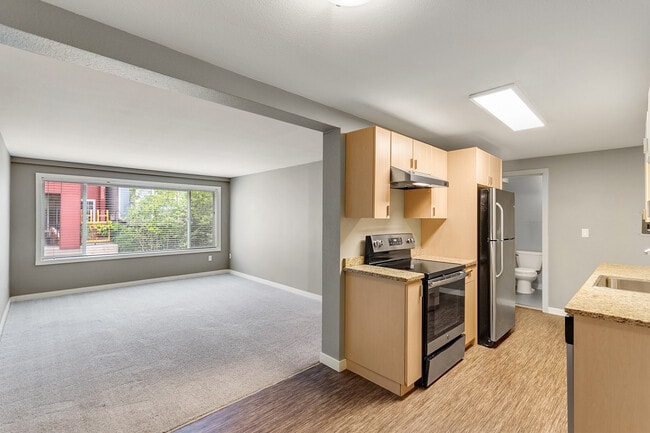 Building Photo - Violett On Melrose Apartments