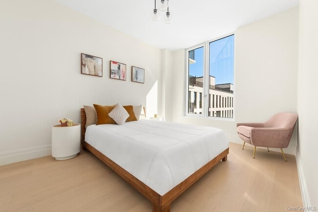 Foto del edificio - 30-85-55 Vernon Blvd