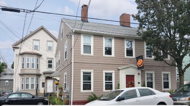 Building Photo - 162 Transit St