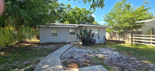 3/1 Jordan Park available now - 3/1 Jordan Park available now House