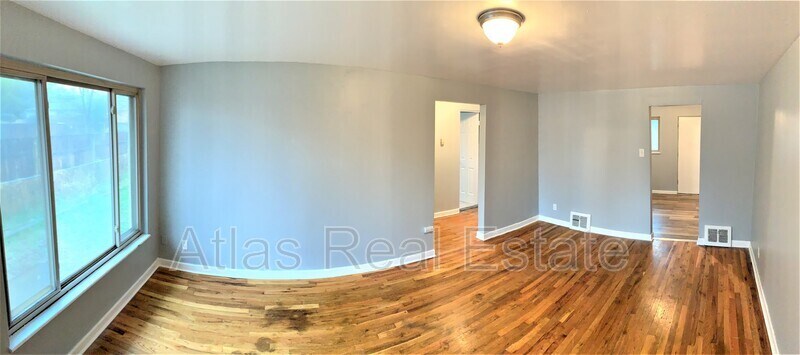Foto principal - 1130 Clinton St