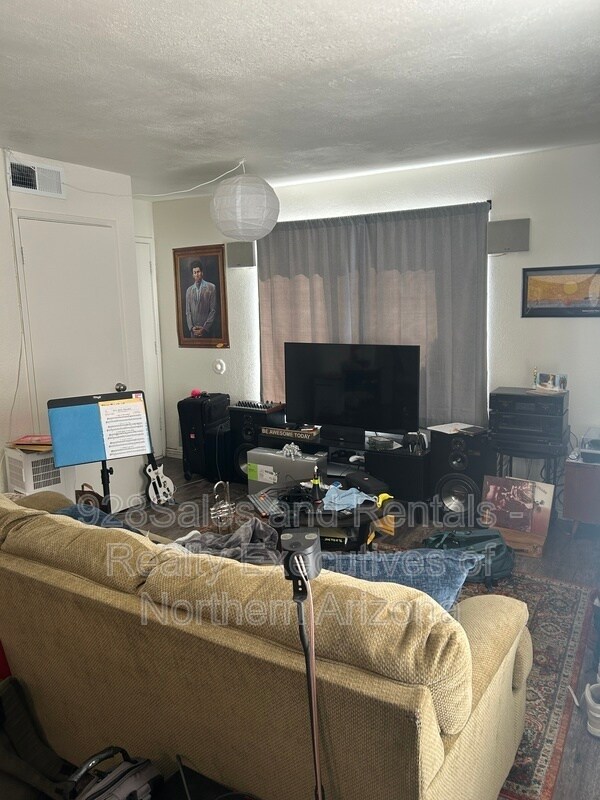 Foto del edificio - 1200 S Riordan Ranch St