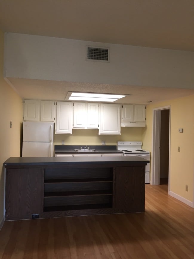 Clearlake Pines Apartments Cocoa, FL