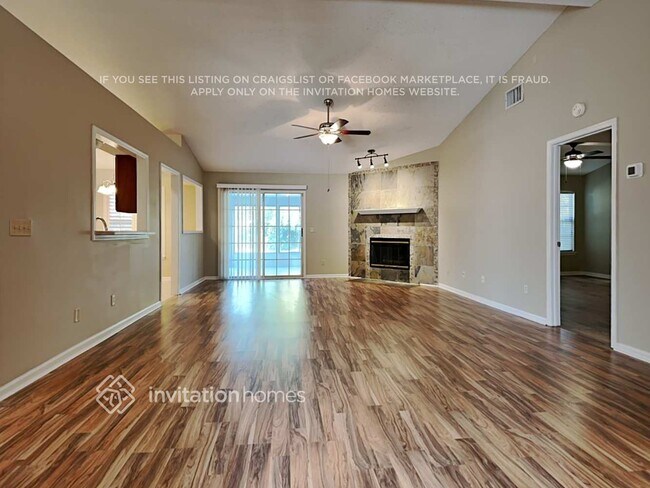 Foto del edificio - 3271 Glendyne Dr W