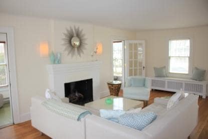 Building Photo - 25 Mill Hill Ln