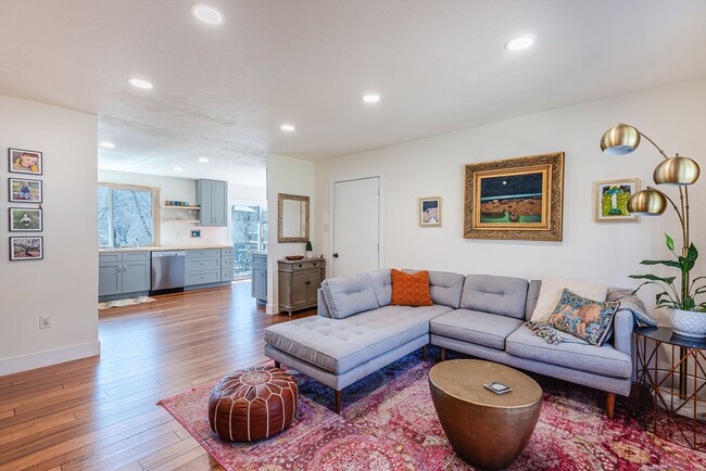 Foto del edificio - Unfurnished Beaverdam Home - All One Level