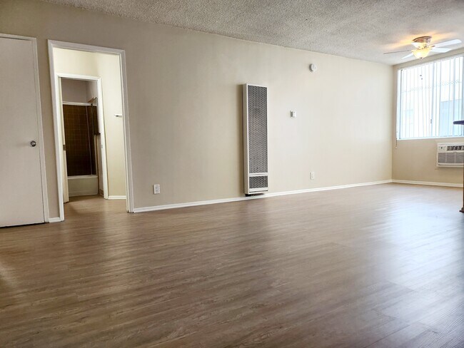 Foto del edificio - 456 S. Harvard Blvd