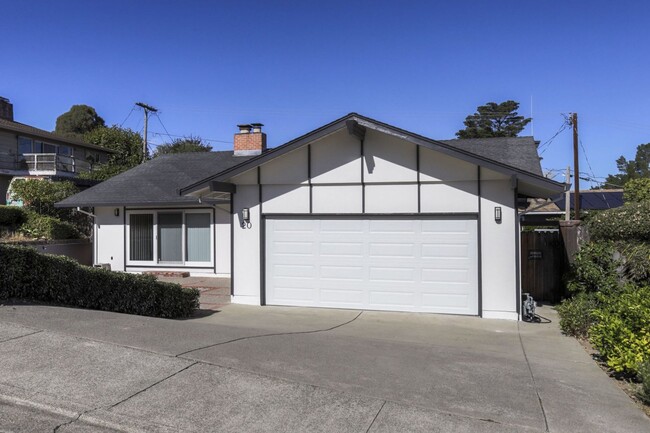 Building Photo - 3 Bed / 2 Bath Millbrae home in the highly...