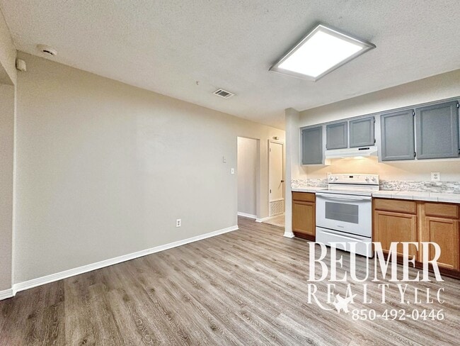 Building Photo - 2292 Sparrow Ln