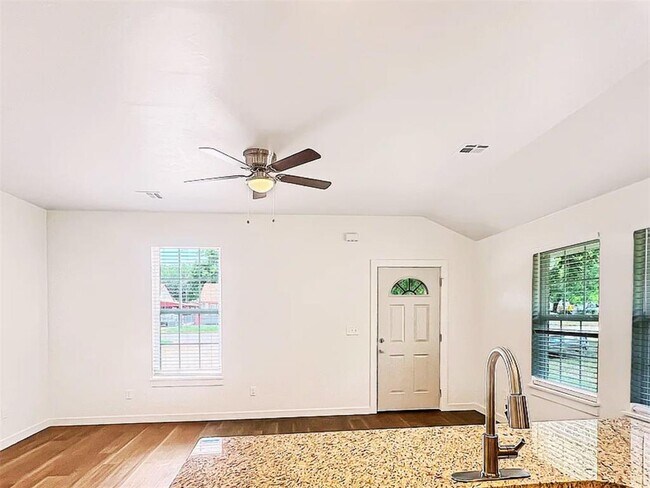 Building Photo - 2114 Charles Whitlow Ave