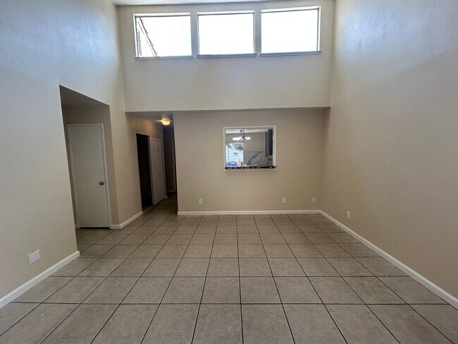 Foto del edificio - 2104 Sharon Way