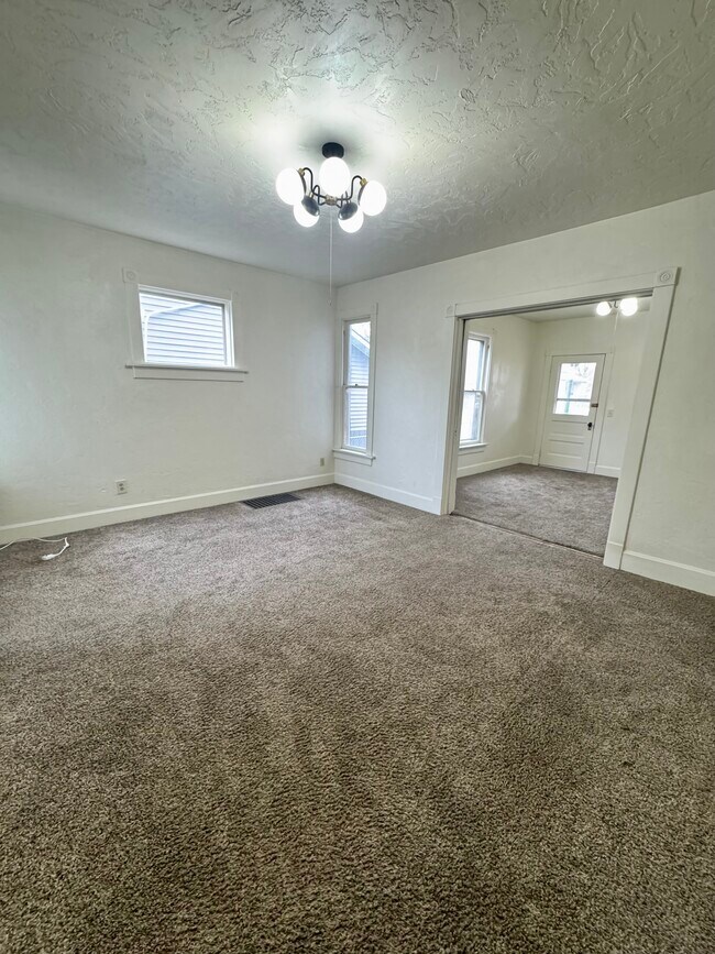 Foto del edificio - 2325 McKinley Ave