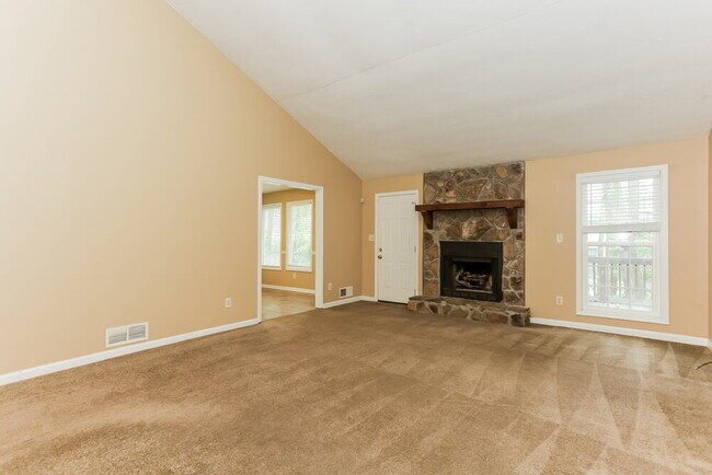 Building Photo - 520 Gregory Manor Dr SW