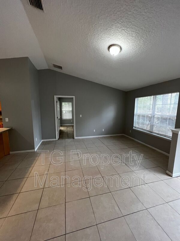 Foto del edificio - 7651 Bob O Link Rd