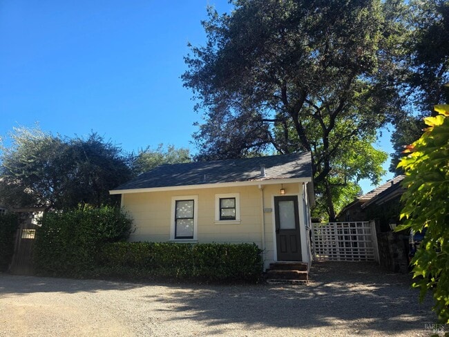 Foto del edificio - 2160 Starkey Ave