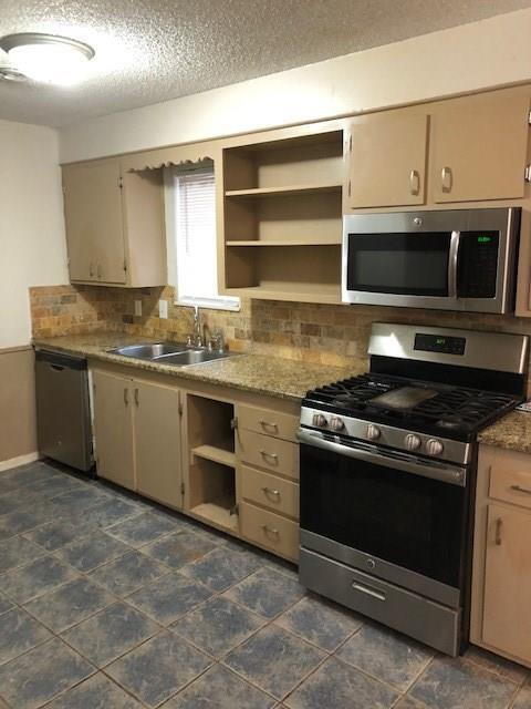 Building Photo - 1701 Sherman Dr