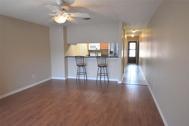 Foto del edificio - 801 River Rd