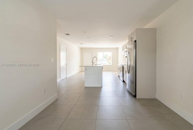 Foto del edificio - 2535 NE 193rd St