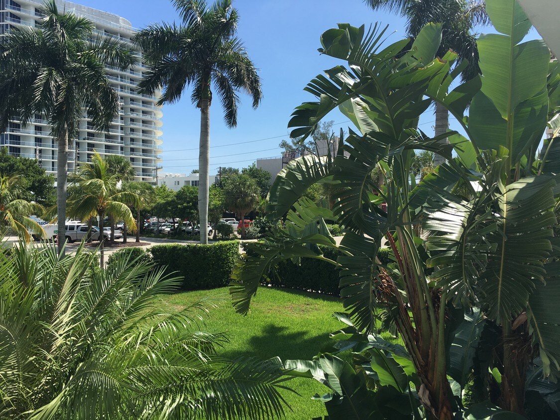 Foto principal - 608 Breakers Ave
