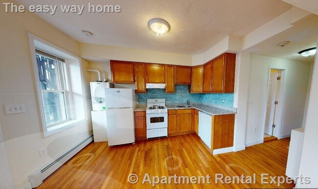 Photo - 1056 Cambridge St Apartment