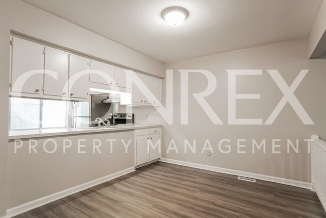 Foto del edificio - Great 3 Bedroom Townhome
