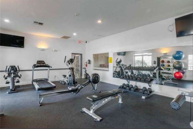 Foto del edificio - 6004 Hemingway Cir