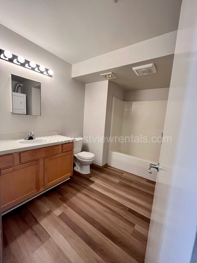 Foto del edificio - Benjamin Court Apartments