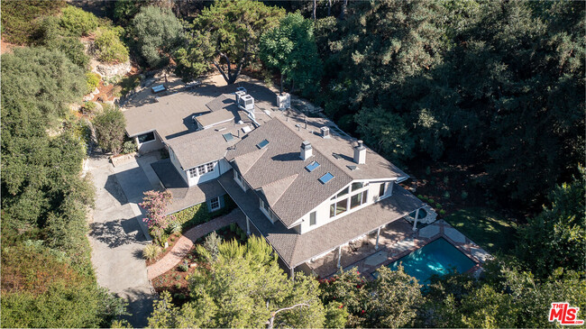 Building Photo - 7972 Mulholland Dr