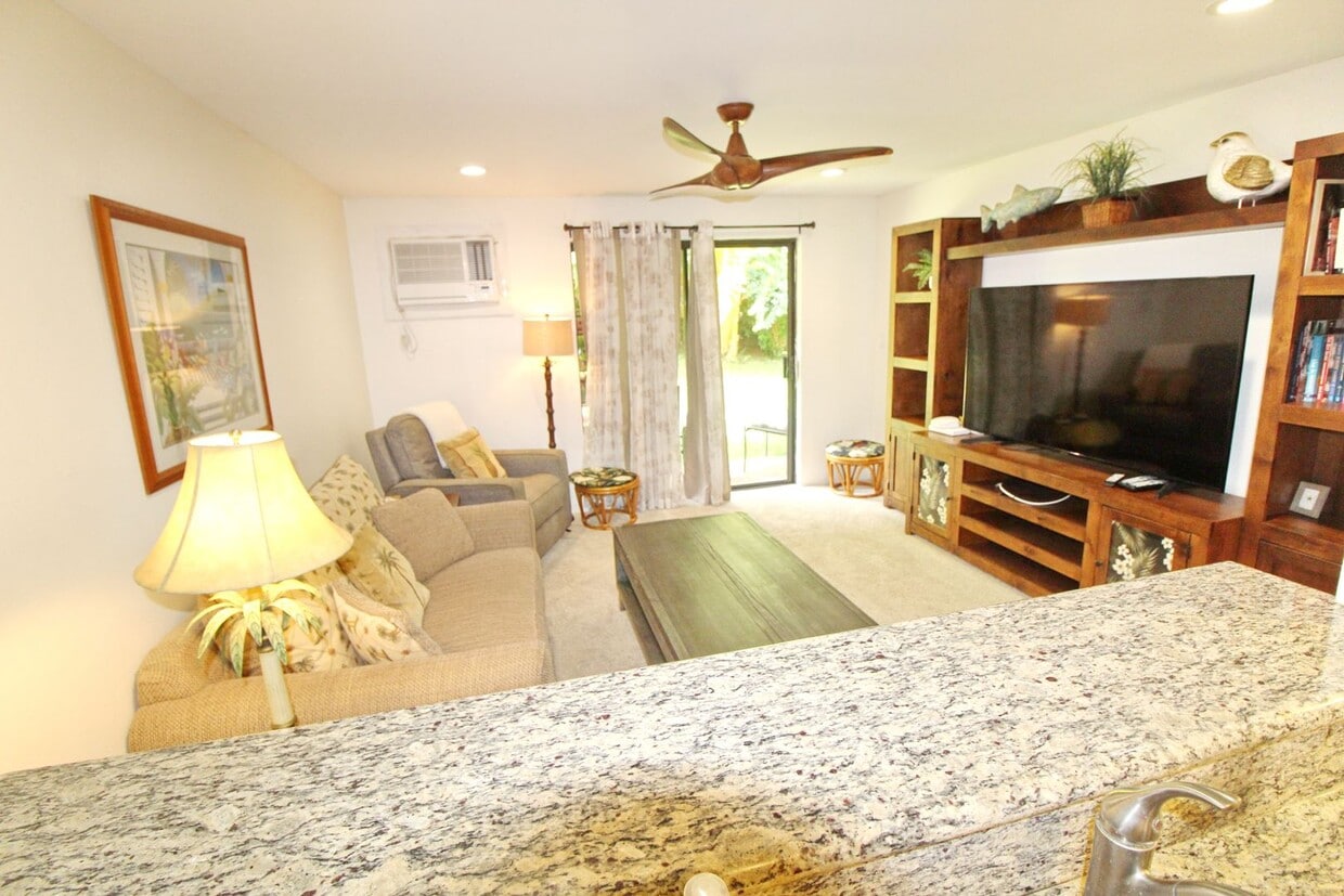 Primary Photo - F-104 Kihei Shores Furnished 2 bed/2 full ...