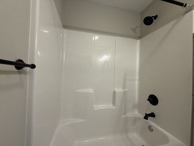 Building Photo - 5259 Sandy Brae Ln