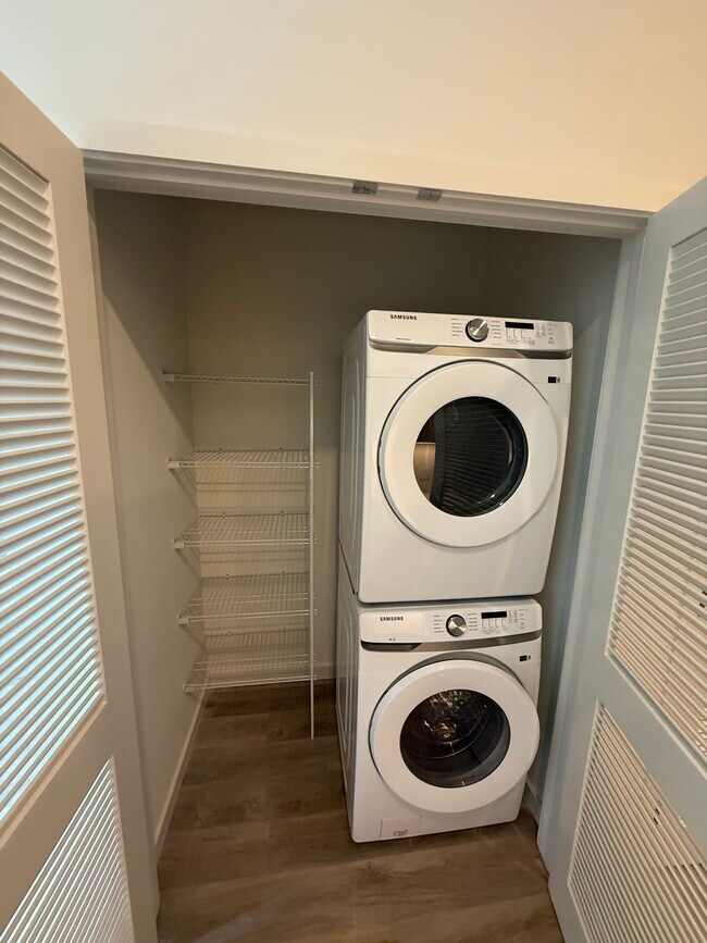 Foto del edificio - 145 NW 31st St