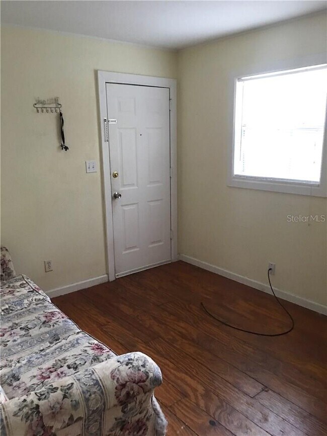 Foto del edificio - 321 Ohio Pl