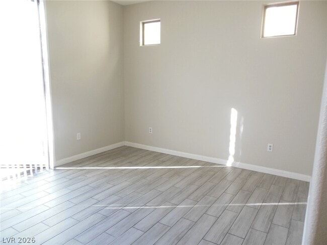 Building Photo - 9733 Villa Lorena Ave