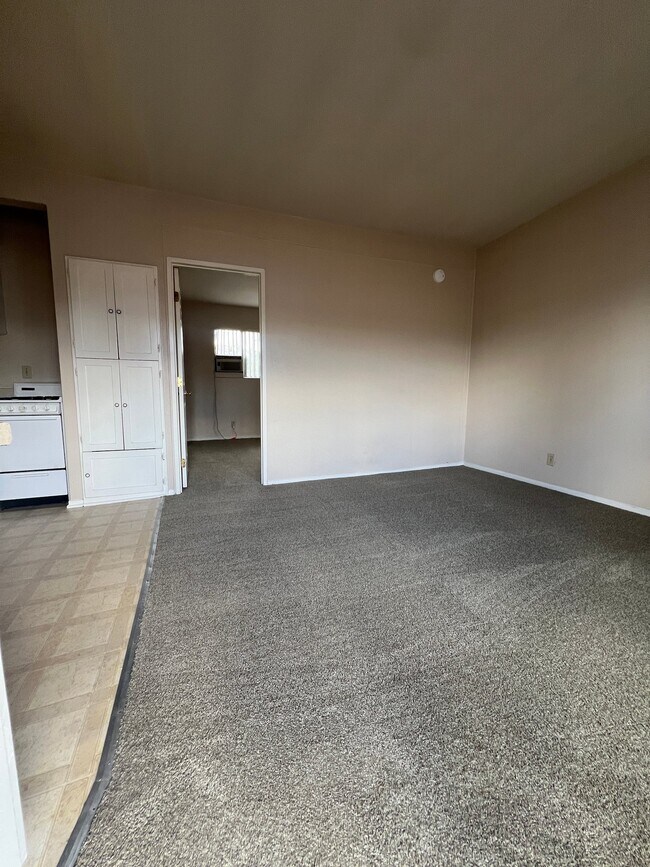 Foto del edificio - 5822 Kingman Ave