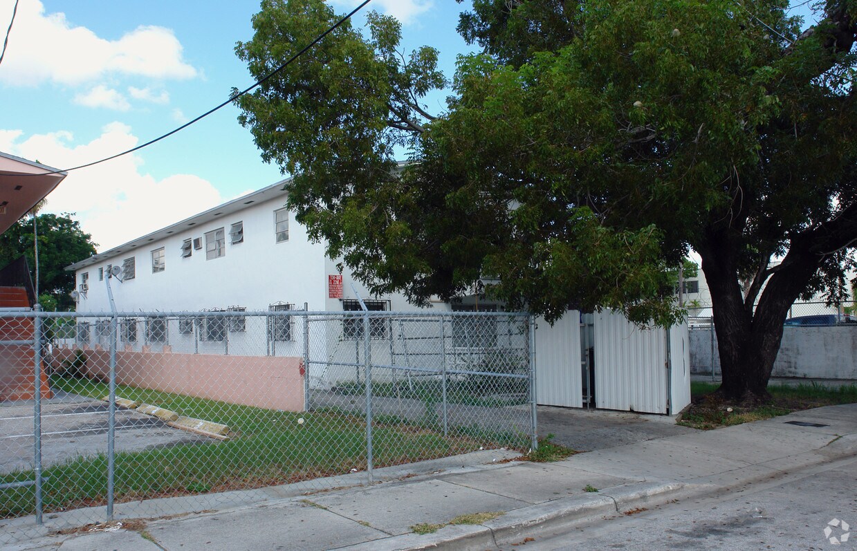 Foto del edificio - 155 NE 80th Ter