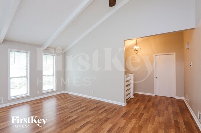 Foto del edificio - 2639 Windmere Dr NW
