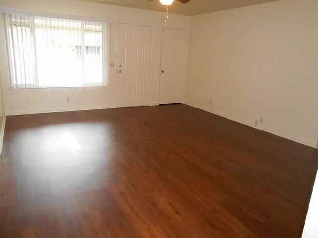 Building Photo - 5777 Mohican Dr