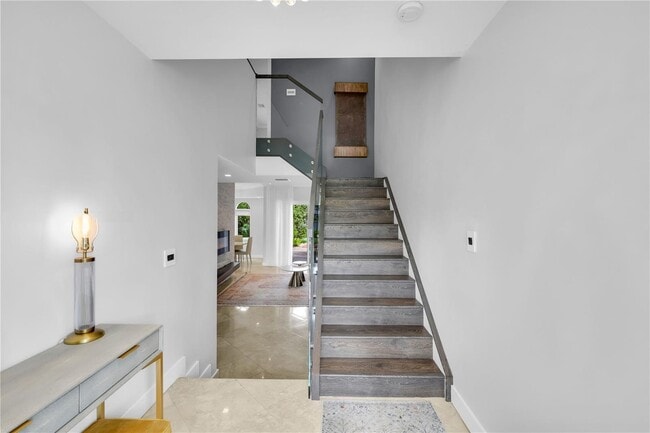 Foto del edificio - 3015 NE 208th St