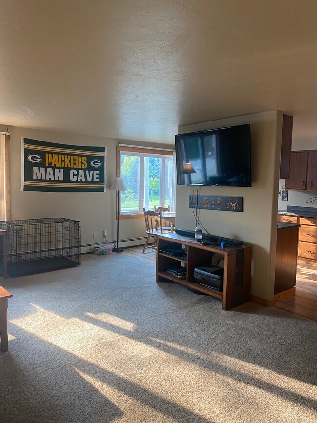 Foto del edificio - 525 S Railroad St